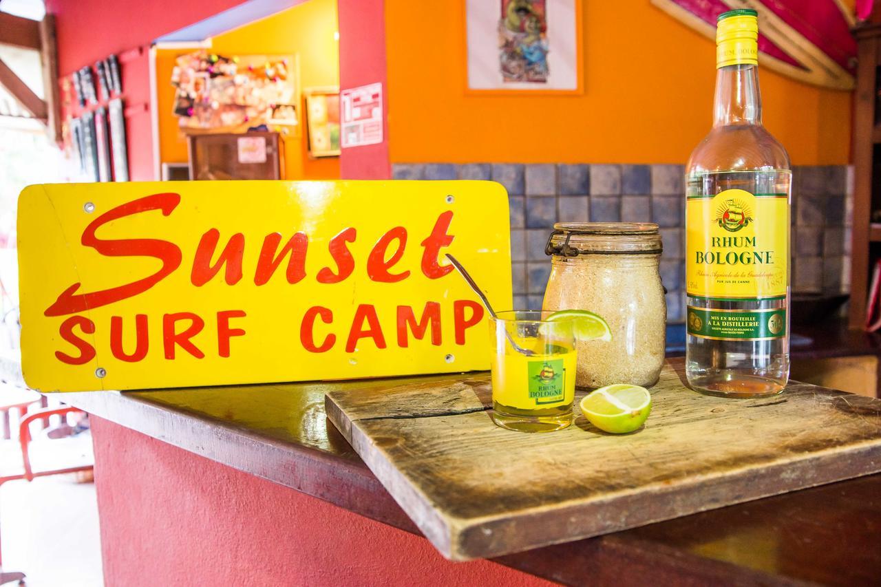 Albergue Sunset Surf Camp Saint-Francois  Exterior foto